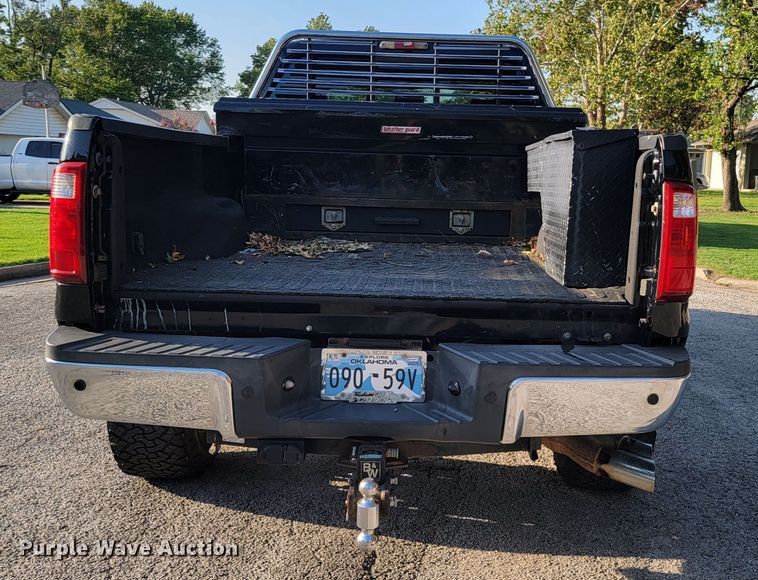 image for item HY9091 2009 Ford F350 Super Duty Lariat  Crew Cab pickup truck