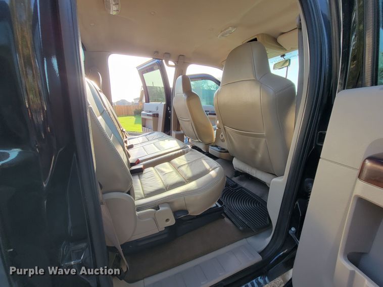 image for item HY9091 2009 Ford F350 Super Duty Lariat  Crew Cab pickup truck