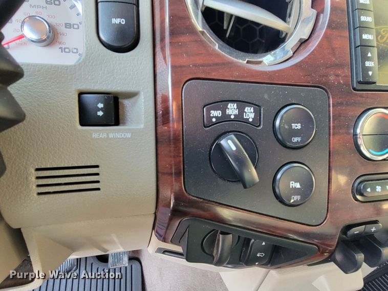 image for item HY9091 2009 Ford F350 Super Duty Lariat  Crew Cab pickup truck