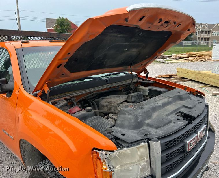 image for item II9220 2011 GMC Sierra 3500HD  dump flatbed pickup truck