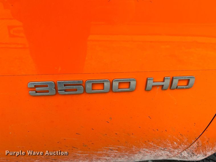 image for item II9220 2011 GMC Sierra 3500HD  dump flatbed pickup truck