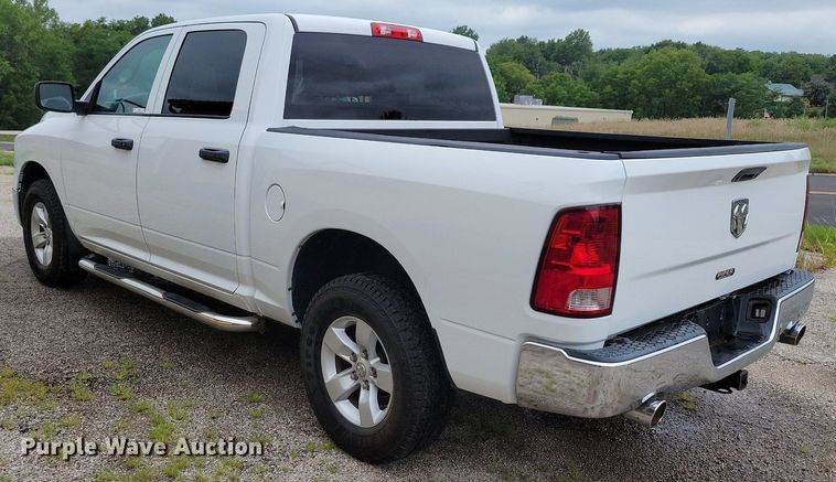 image for item IQ9807 2018 Dodge Ram 1500  Crew Cab pickup truck