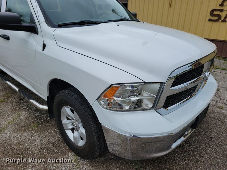 image for item IQ9807 2018 Dodge Ram 1500  Crew Cab pickup truck