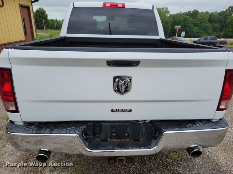 image for item IQ9807 2018 Dodge Ram 1500  Crew Cab pickup truck