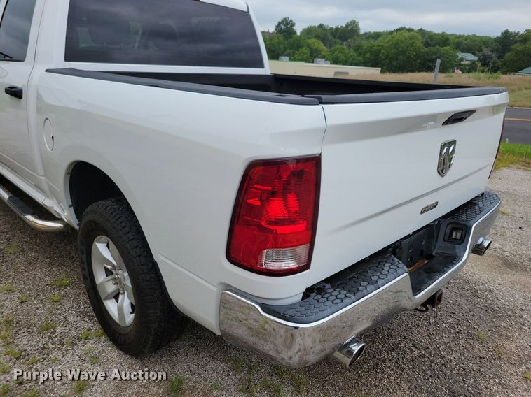 image for item IQ9807 2018 Dodge Ram 1500  Crew Cab pickup truck