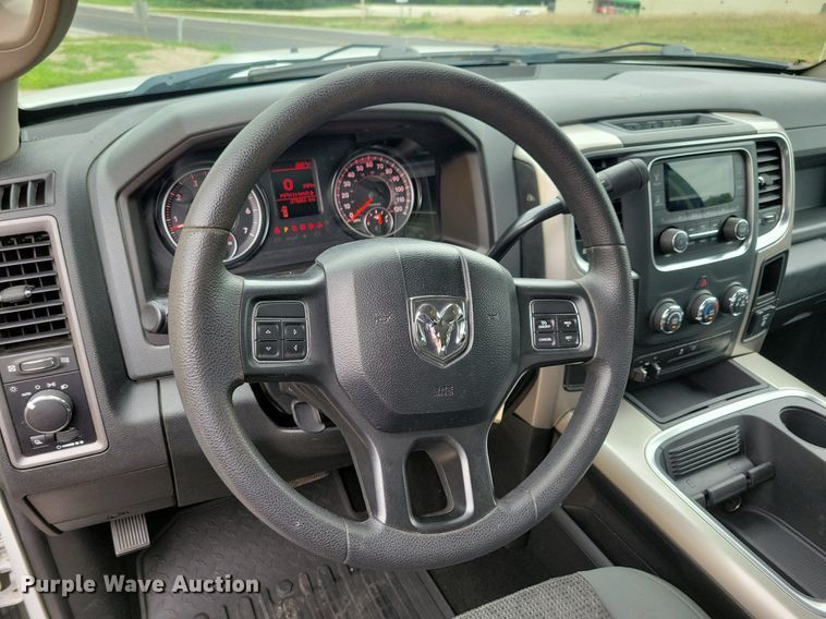 image for item IQ9807 2018 Dodge Ram 1500  Crew Cab pickup truck