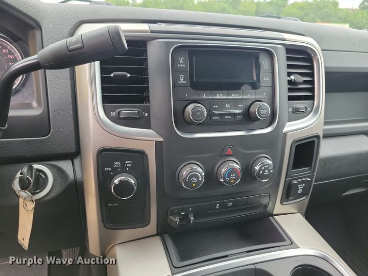 image for item IQ9807 2018 Dodge Ram 1500  Crew Cab pickup truck