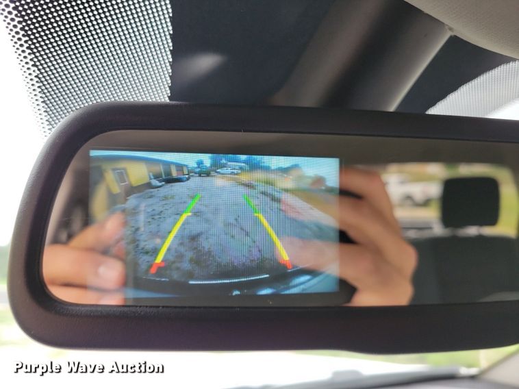 image for item IQ9807 2018 Dodge Ram 1500  Crew Cab pickup truck