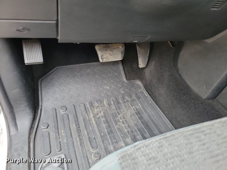 image for item IQ9807 2018 Dodge Ram 1500  Crew Cab pickup truck