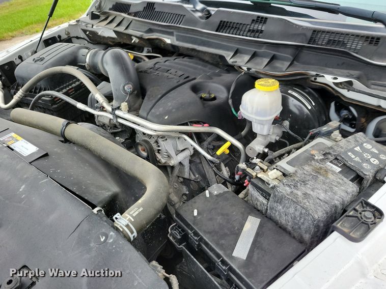 image for item IQ9807 2018 Dodge Ram 1500  Crew Cab pickup truck