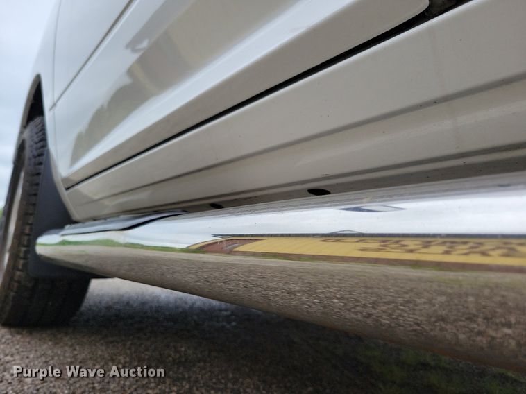 image for item IQ9807 2018 Dodge Ram 1500  Crew Cab pickup truck