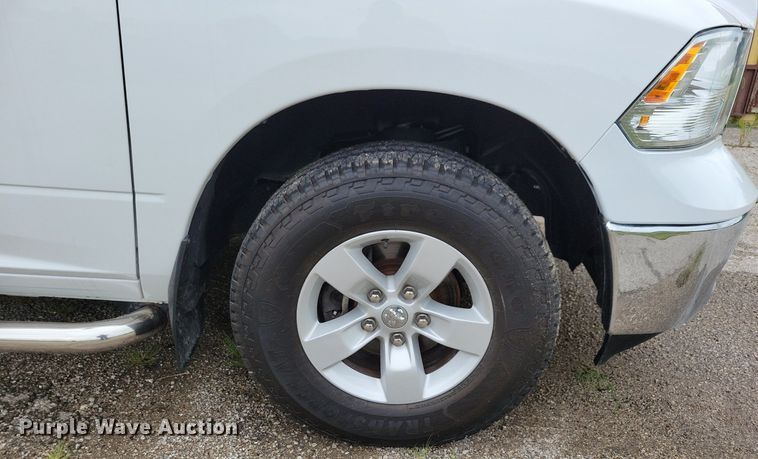 image for item IQ9807 2018 Dodge Ram 1500  Crew Cab pickup truck