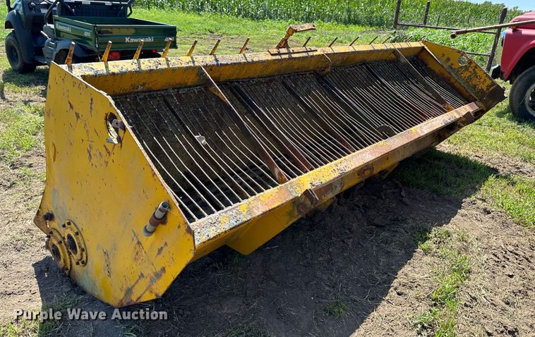 image for item JD9027 E. D. Etnyre & Co  chip spreader