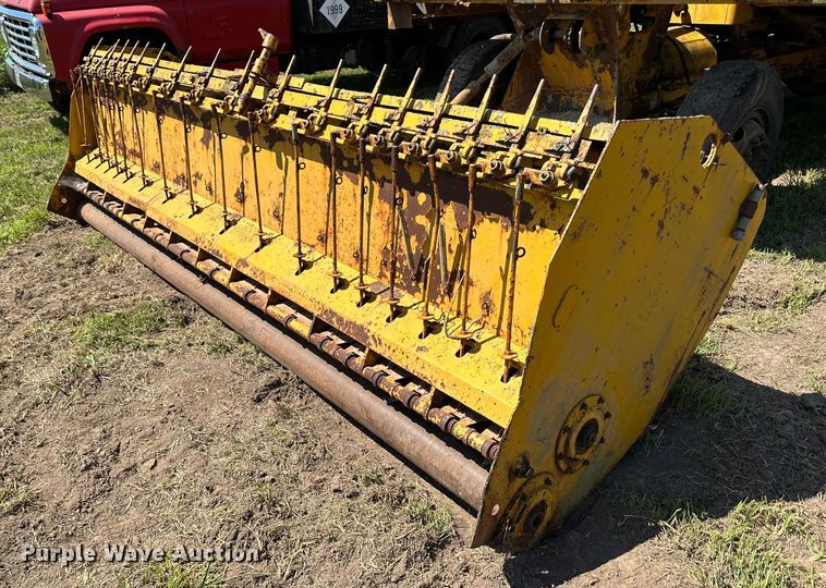 image for item JD9027 E. D. Etnyre & Co  chip spreader