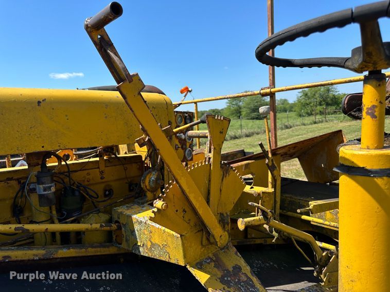 image for item JD9027 E. D. Etnyre & Co  chip spreader