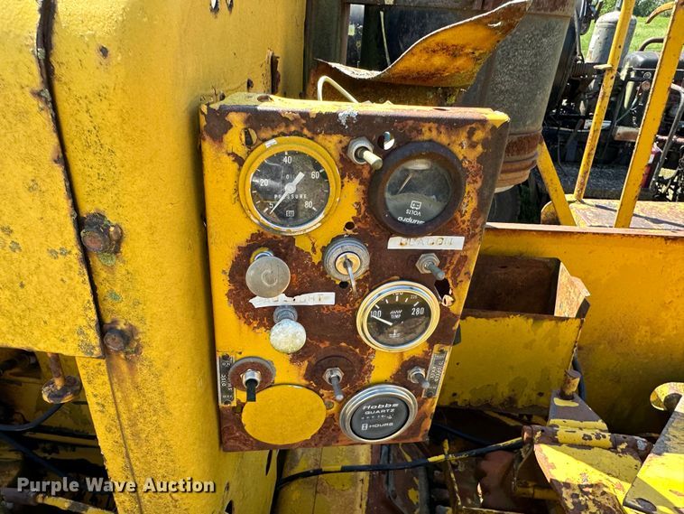 image for item JD9027 E. D. Etnyre & Co  chip spreader