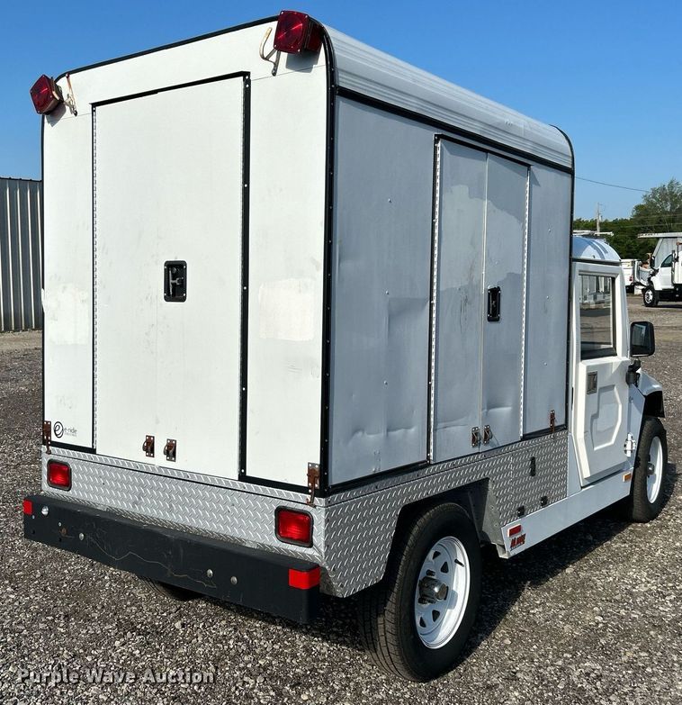 image for item JW9321 2009 E-Ride Industries  utility vehicle