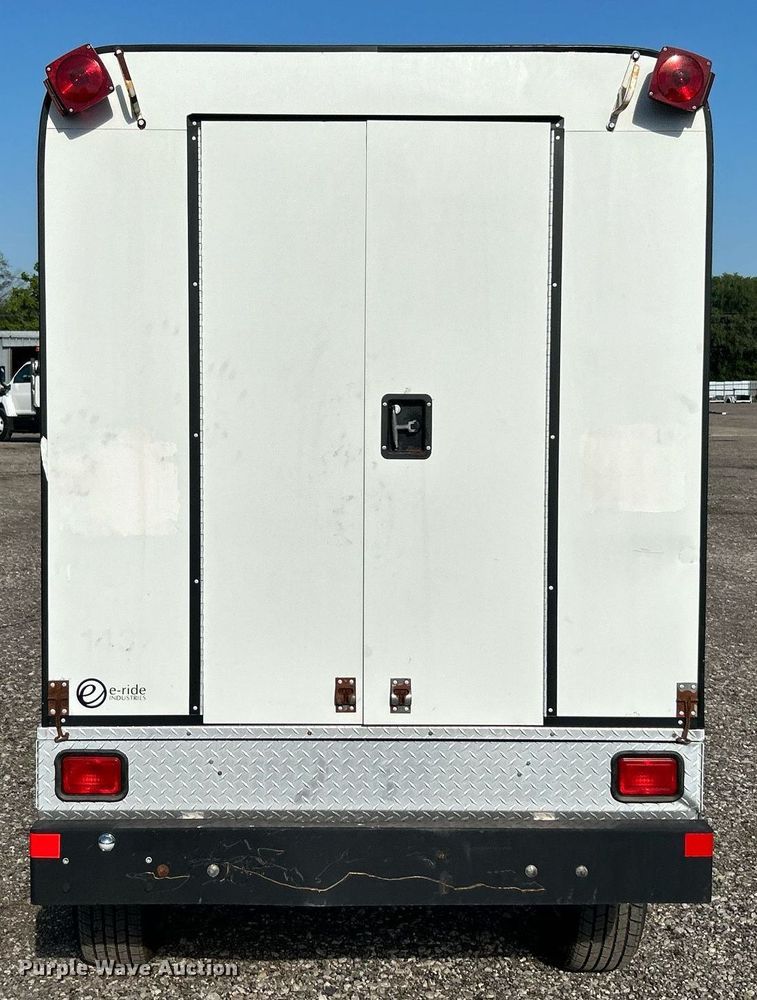 image for item JW9321 2009 E-Ride Industries  utility vehicle