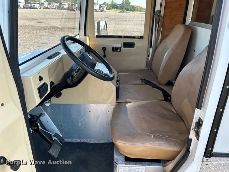 image for item JW9321 2009 E-Ride Industries  utility vehicle