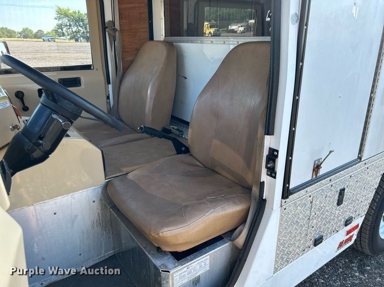 image for item JW9321 2009 E-Ride Industries  utility vehicle