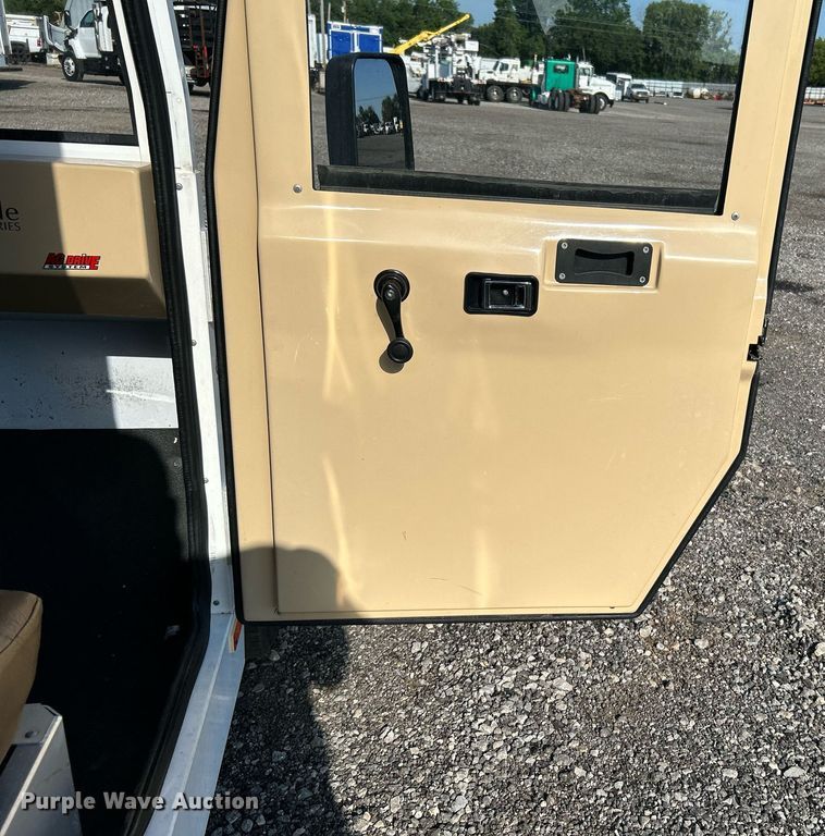 image for item JW9321 2009 E-Ride Industries  utility vehicle