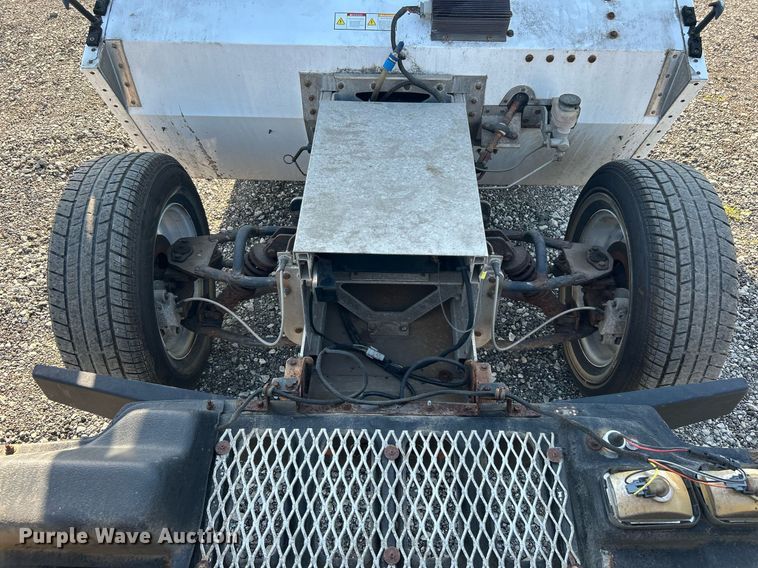 image for item JW9321 2009 E-Ride Industries  utility vehicle