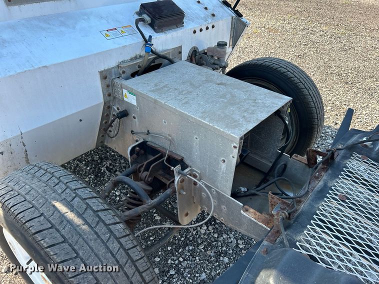 image for item JW9321 2009 E-Ride Industries  utility vehicle