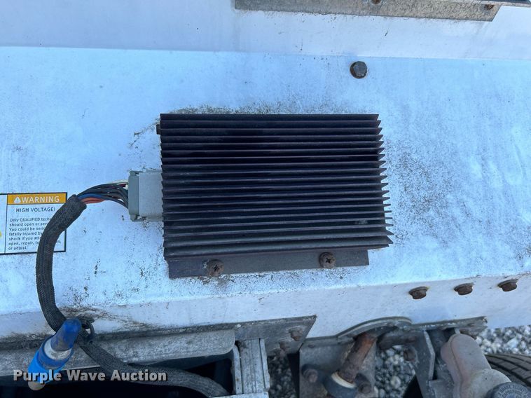 image for item JW9321 2009 E-Ride Industries  utility vehicle