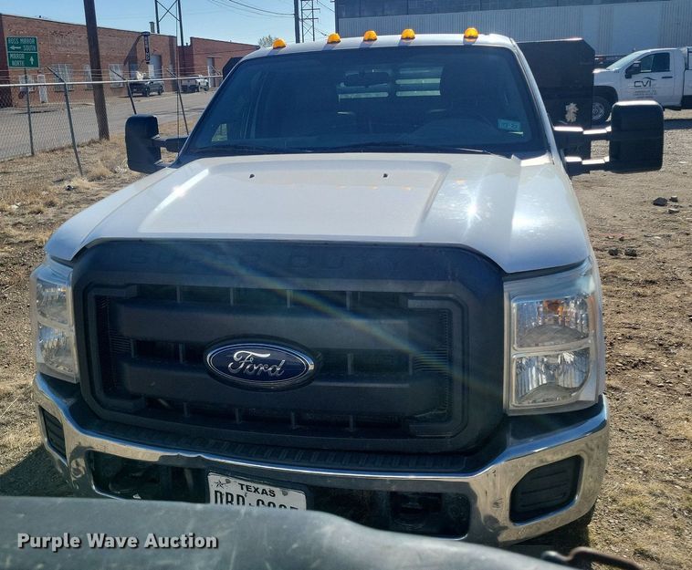 image for item KD9265 2014 Ford  F350 Super Duty  dump bed pickup truck