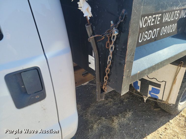 image for item KD9265 2014 Ford  F350 Super Duty  dump bed pickup truck