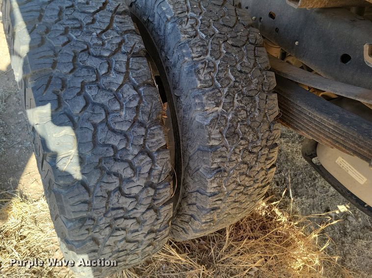 image for item KD9265 2014 Ford  F350 Super Duty  dump bed pickup truck