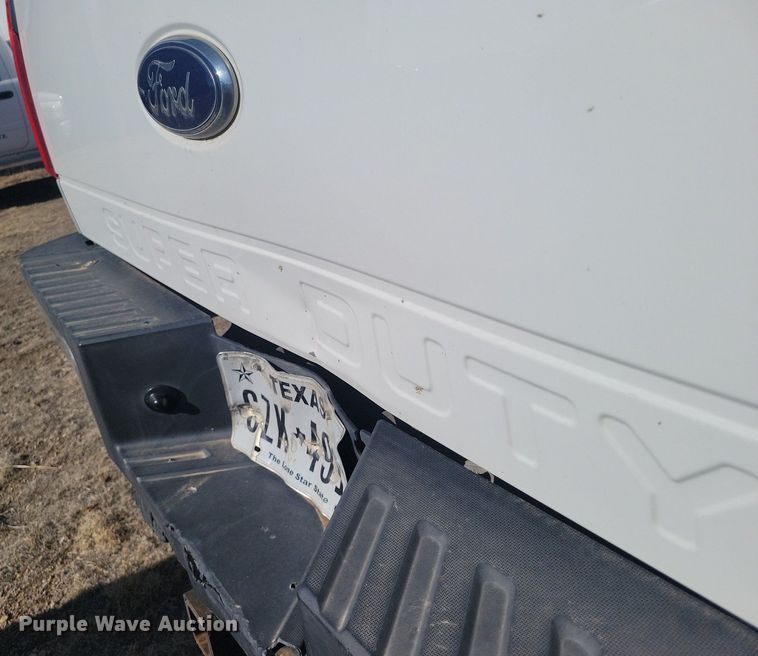 image for item KD9266 2014 Ford F250  Super Duty  pickup truck