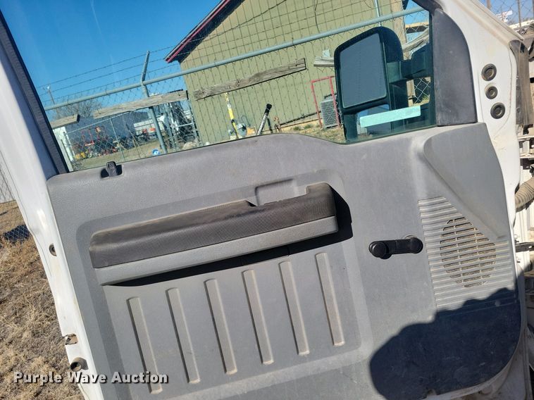 image for item KD9266 2014 Ford F250  Super Duty  pickup truck