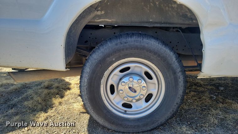 image for item KD9266 2014 Ford F250  Super Duty  pickup truck