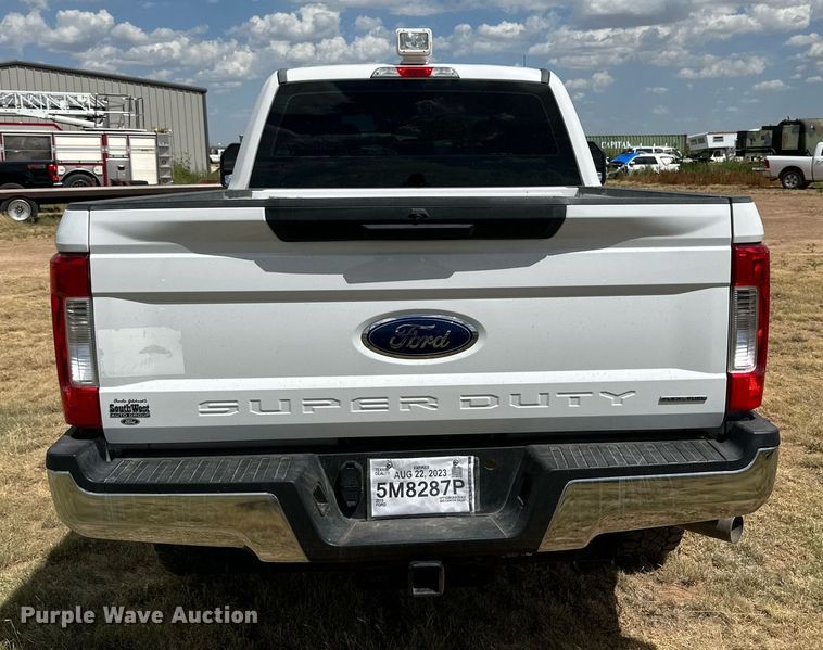 image for item KM9832 2019 Ford F250 Super Duty  SuperCab pickup truck