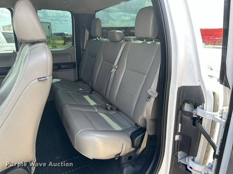 image for item KM9832 2019 Ford F250 Super Duty  SuperCab pickup truck