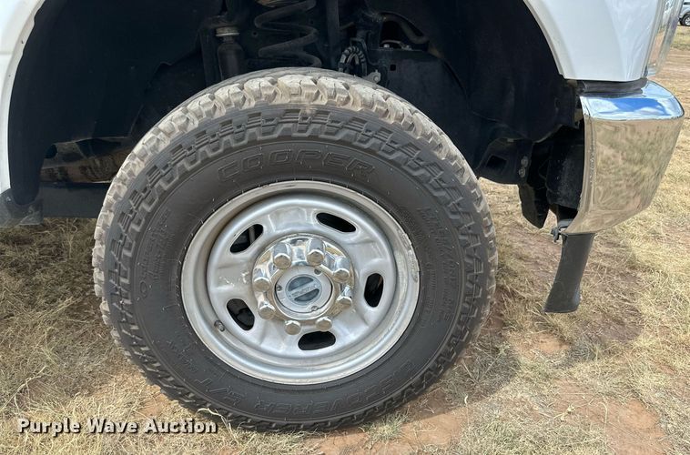 image for item KM9832 2019 Ford F250 Super Duty  SuperCab pickup truck