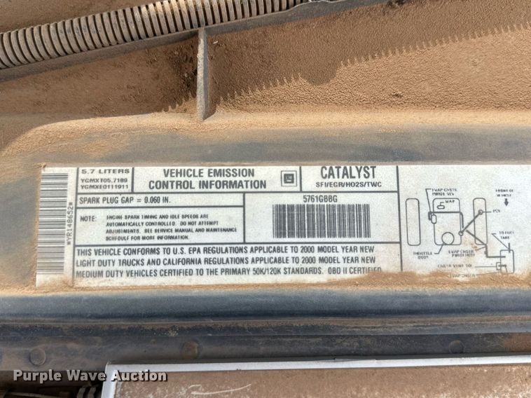 image for item KM9833 2000 Cadillac Escalade  SUV