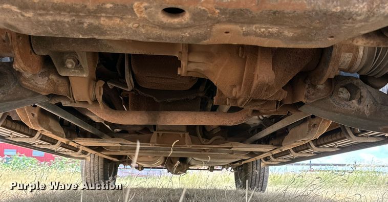 image for item KM9833 2000 Cadillac Escalade  SUV