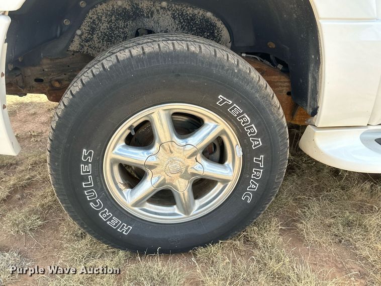 image for item KM9833 2000 Cadillac Escalade  SUV