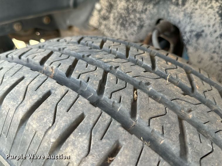 image for item KM9833 2000 Cadillac Escalade  SUV