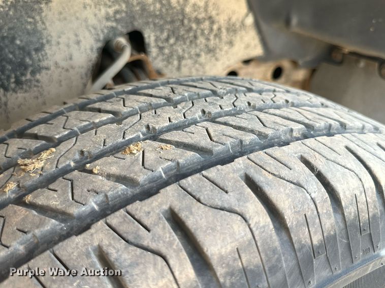 image for item KM9833 2000 Cadillac Escalade  SUV