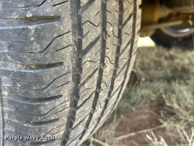 image for item KM9833 2000 Cadillac Escalade  SUV