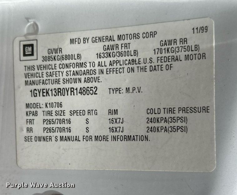 image for item KM9833 2000 Cadillac Escalade  SUV