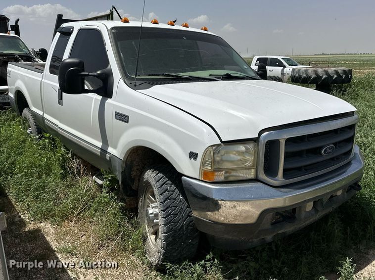 image for item KM9889 2002  Ford F250 Super Duty XLT  SuperCab pickup truck