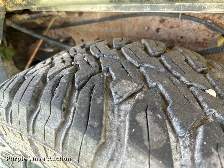 image for item KM9889 2002  Ford F250 Super Duty XLT  SuperCab pickup truck