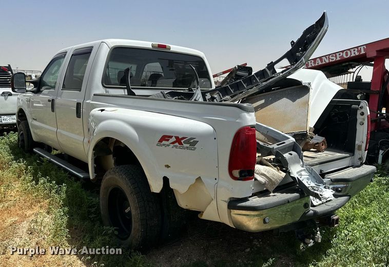 image for item KM9890 2006  Ford F350 Super Duty Lariat  Crew Cab pickup truck