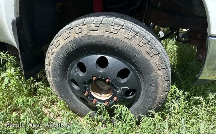 image for item KM9890 2006  Ford F350 Super Duty Lariat  Crew Cab pickup truck