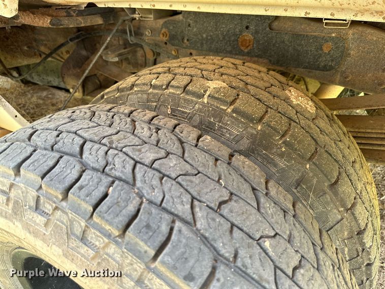 image for item KM9890 2006  Ford F350 Super Duty Lariat  Crew Cab pickup truck