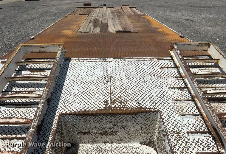 image for item KW9124 1998 Fleming Trailers Inc TD824-10  equipment trailer